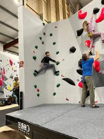Photo de Ledge Climbing Wall