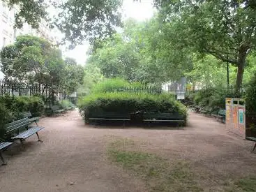 Photo de Square Jérôme Bellat