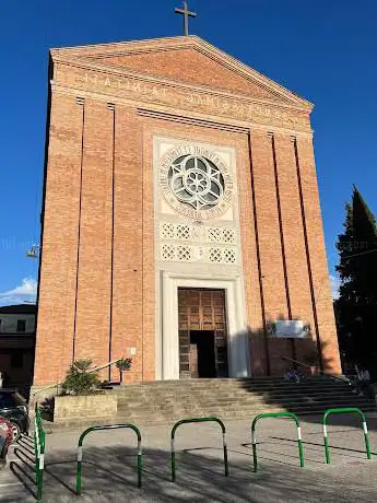 Photo de Parrocchia della Santissima Trinità