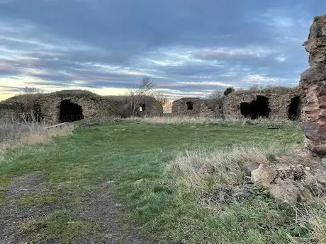 Photo de Barnes Castle (Vaults)