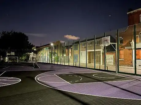 Photo de Shacklewell Street Basketball Court