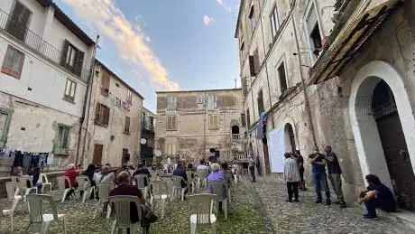 Photo de Piazza Totonno Chiappetta
