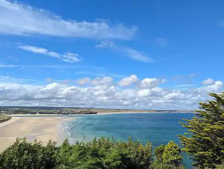 Hawkes Point