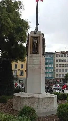 Monumento ai Fratelli Calvi