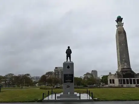 Photo de Merchant Navy Memorial