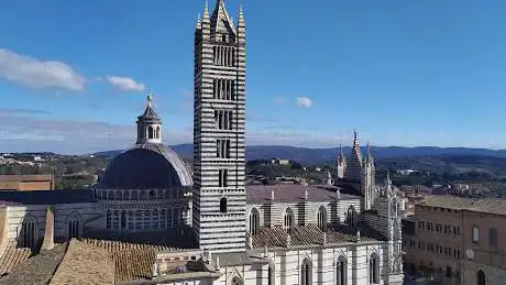 Photo de Piazza Jacopo della Quercia