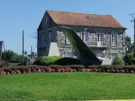 Photo de Rotonda General Santos Peralba