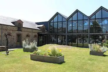 Photo de Library La Bulle