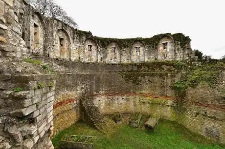 Photo de Multangular Tower