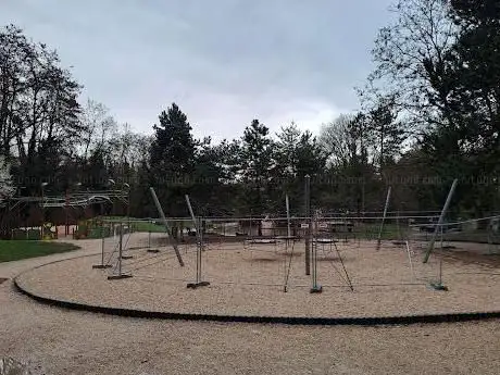 Colline de jeux du renard