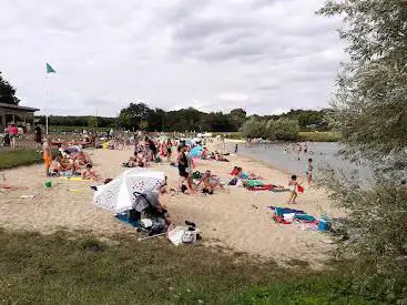 Plage du plan d'eau