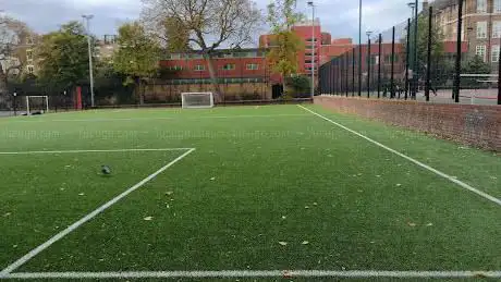 Photo de Highbury Fields Football Pitch