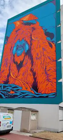 Street Art Calais Orang Outan