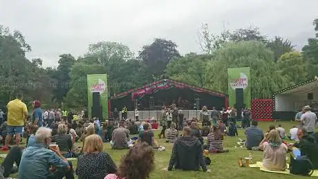 Moseley Park and Pool
