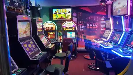 Photo de SPORTIUM SALA YMER Salón de Juegos La Esquina