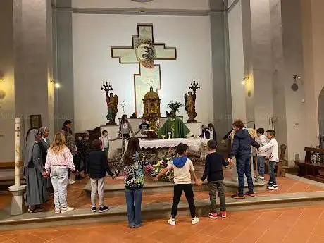 Photo de Parrocchia Dei Santi Lorenzo E Martino A Policiano