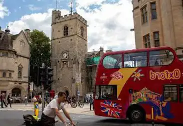 Photo de Carfax Tower