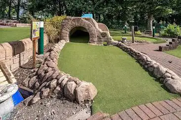 Photo de Haigh Woodland Park Adventure Golf