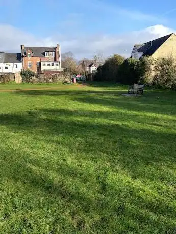 Photo de Hollow Way Recreation Ground