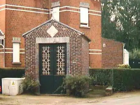 Kapel Leefdaal - Mezenstraat/L.Van Bueckenhoudtstraat
