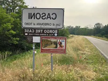 Photo de Borgo Tre Case (Il Ragazzo di Campagna)