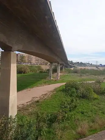 Photo de Paso elevado Parc Fluvial del Turia