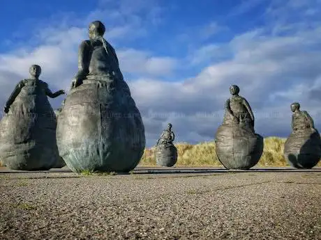 Photo de Conversation Piece/ The Weebles