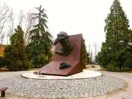 Photo de Monument to Camilo José Cela