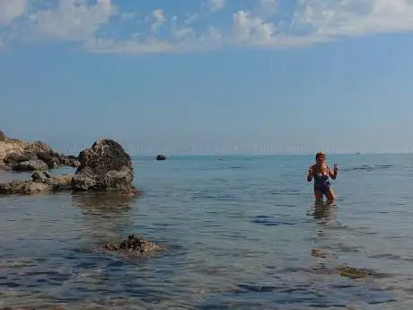 Photo de Spiaggia Cavadduzzu