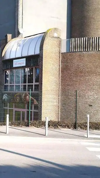 Photo de Cultural Center Jacques Tati