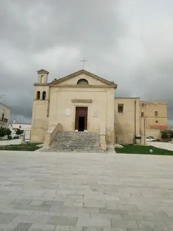 Photo de Church of Saint Peter Apostle