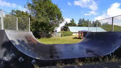 Purley Way Metal Mini Ramp Skatepark
