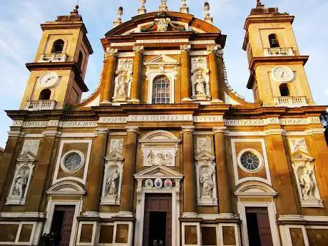 Photo de Piazza San Pietro