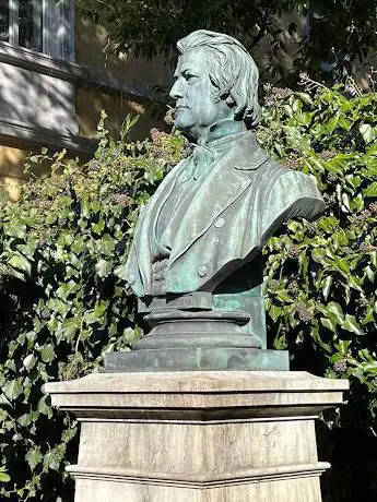 Badearzt Minnich Statur