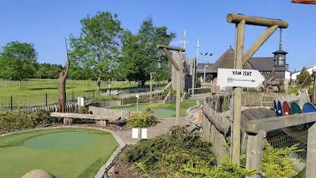 Photo de 1066 Adventure Golf
