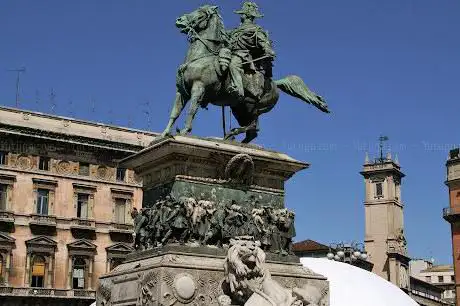 Photo de Statua di Vittorio Emanuele II