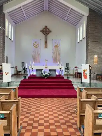 Photo de Our Lady of Perpetual Succour Catholic Church Broomhill Glasgow.