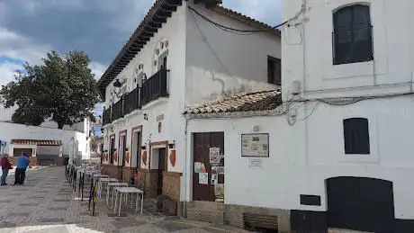 Photo de Holy Tuesday Museum