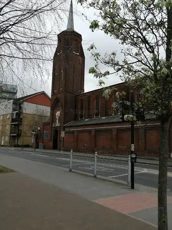 Photo de Church of the Holy Name and Our Lady of the Sacred Heart Bow Common