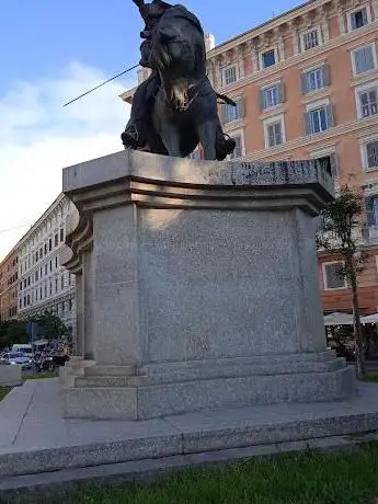 Photo de Piazza Risorgimento