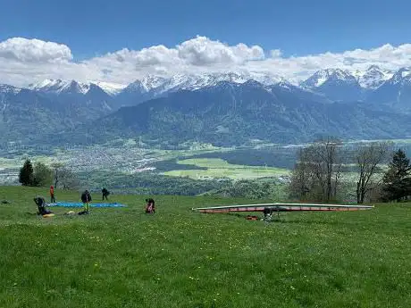 Paragleiter Startplatz Hensler / Schnifis