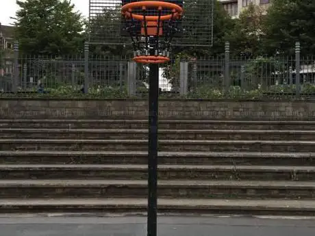 Terrain de basket Square Marguerite