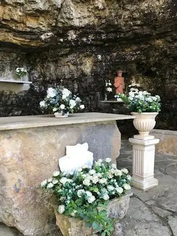 Photo de Grotto Santiago de Rodiles