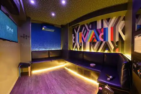 BAM Karaoke Box Richer