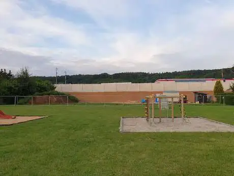 Spielplatz plain de jeux pour eenfants