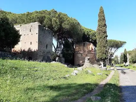 Photo de Primo Monumento funerario in laterizio