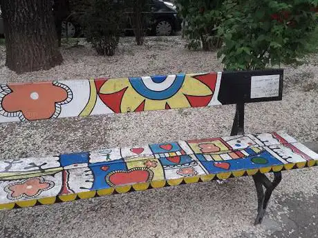 Panchine d'autore in Piazza Moncenisio