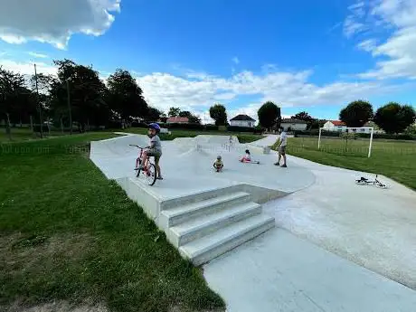 Photo de Skatepark de Marçay by E2S Company