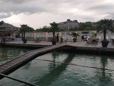 Frauenbad Stadthausquai