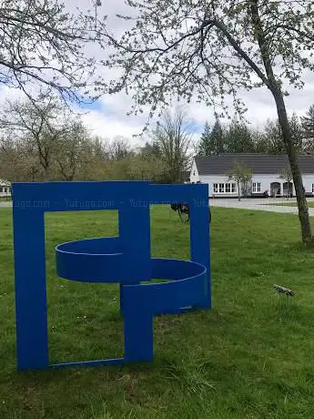 Sculpture â€œconstructionâ€ (1967) Ulrich Rückriem